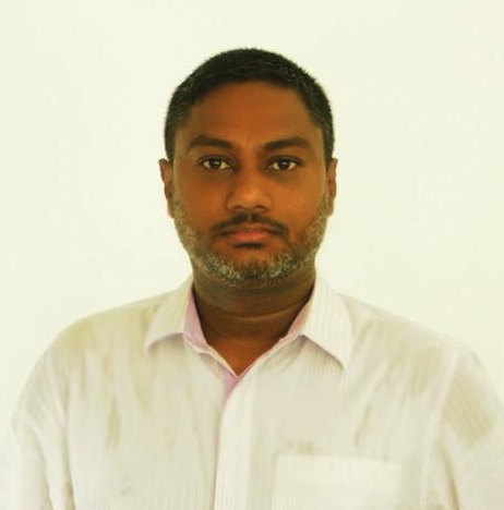 Dr Niyaf